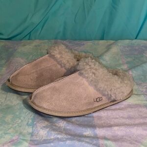 UGG Suede Shearling Slippers in Light Gray Taupe color sz 5 ladies women mules
